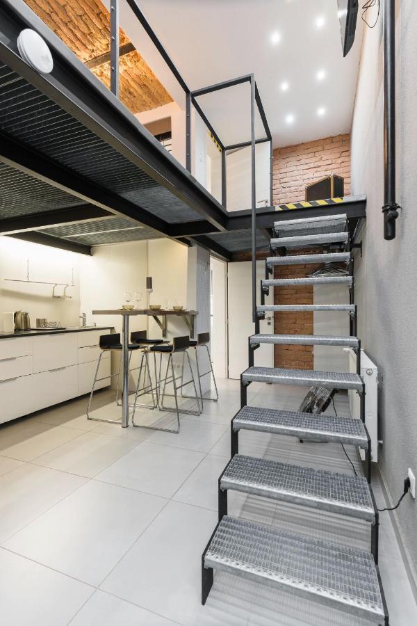 Z38 Downtown Loft Budapeste Exterior foto