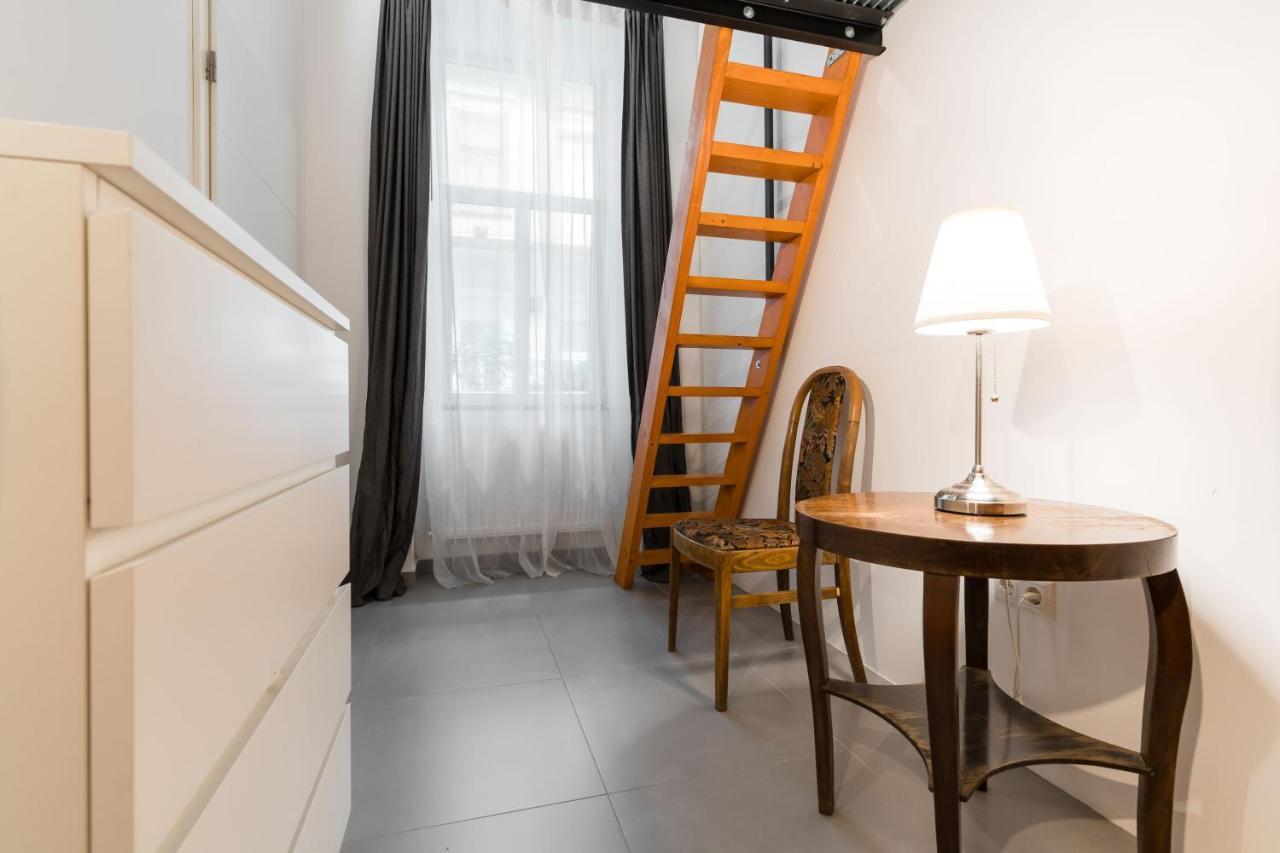 Z38 Downtown Loft Budapeste Exterior foto